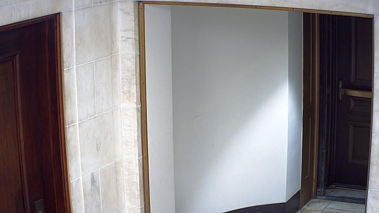 1049RSOBMZCourtyardSouthEExit_2021-01-05_03h54min18s487ms.mp4