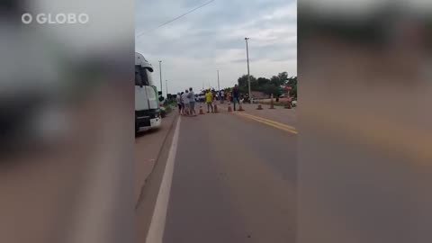 Protestos de caminhoneiros fecham rodovias um dia depois da eleição de Lula