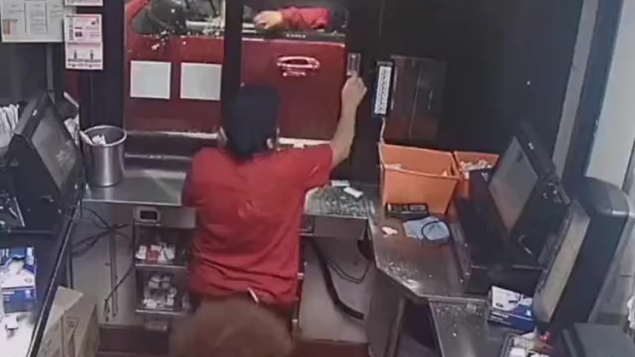 Houston Jack-in-the-Box Employee Shoots at Customers from Florida Over Missing Curly Fries