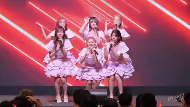 BNK48 - First RabNK48evers Roadshow Mini Concert [Overall 4K 60p] 221001_Cut