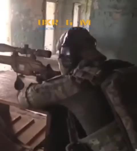 🎥🇬🇧Archive footage of the work of a sniper pair