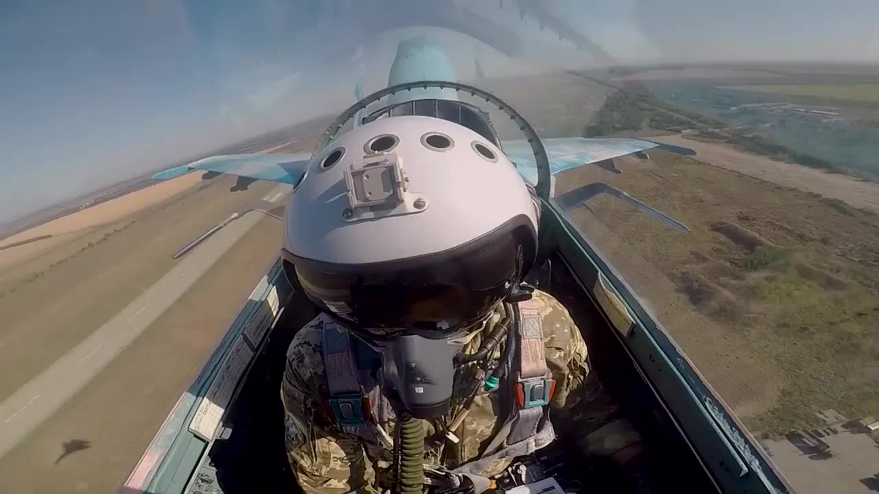 Amazing Footage from Ukrainian Fighter Pilots Firing Rockets into the Treeline