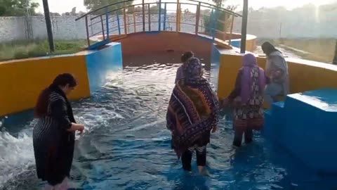 Pool party in summer 🍹🍹 /swimming pool /sub ne both enjoy kia/sadaf and daughters