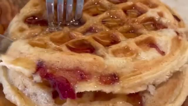 Bacon waffles 😮💨