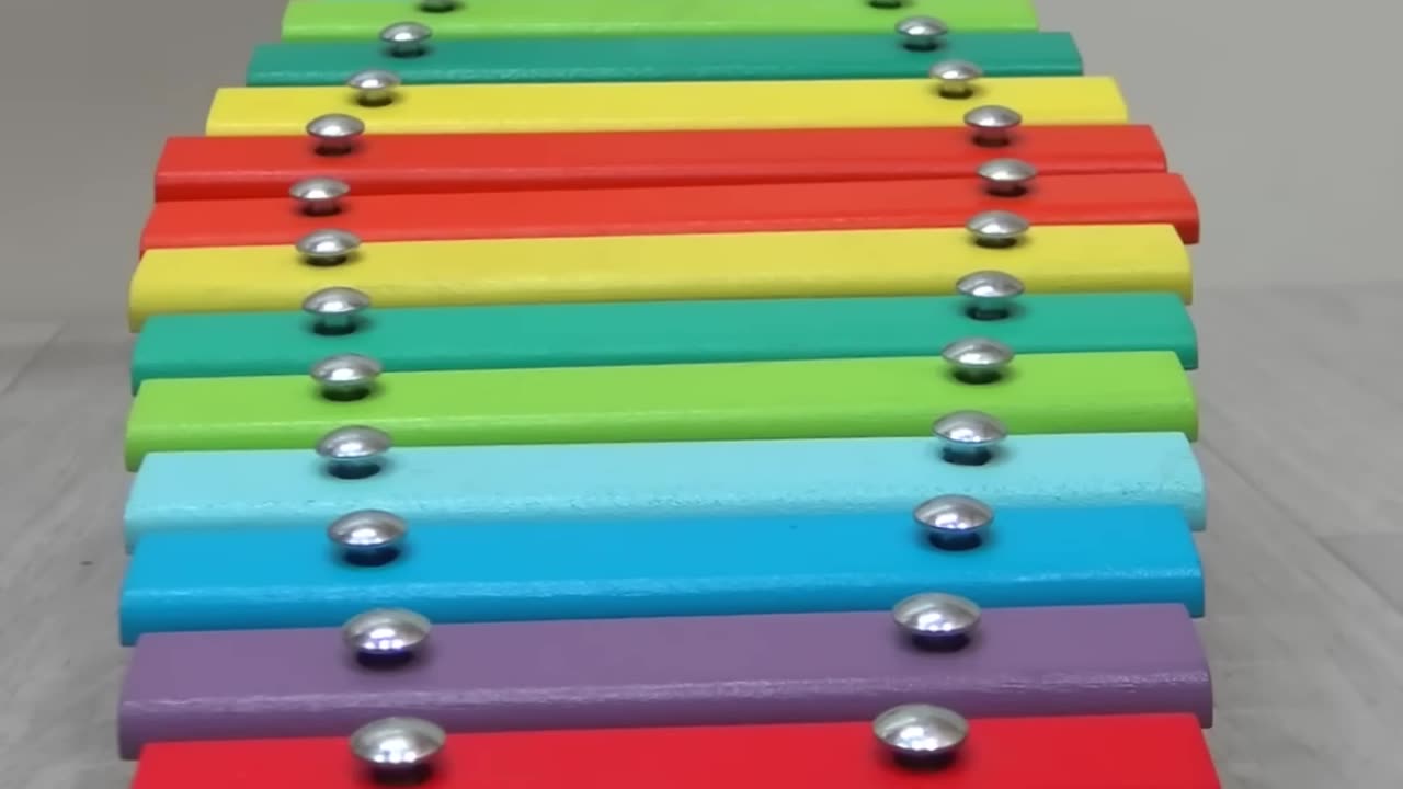 Oddly Satisfying video Xilophone and Pearl Balls