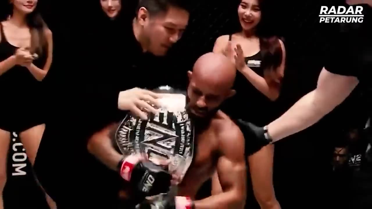 iInvulnerable Human!! Dying brutally slaughtered ( MMA vs Muaythai)