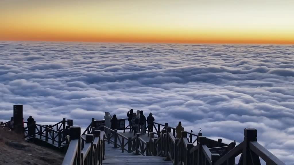 Long sea of clouds