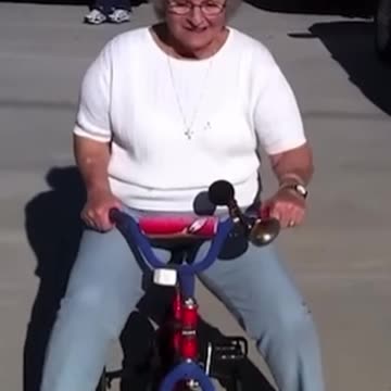 BICYCLE FAILS #shorts #4 #bicyclefail #failcompilation #failsoftheweek #funny #memes #bicyclefails