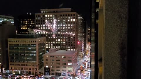 TRUDEAU E' SCAPPATO E I CANADESI CONQUISTANO IL CANADA