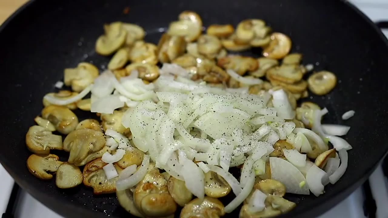 Delicious potato dish with mushrooms.