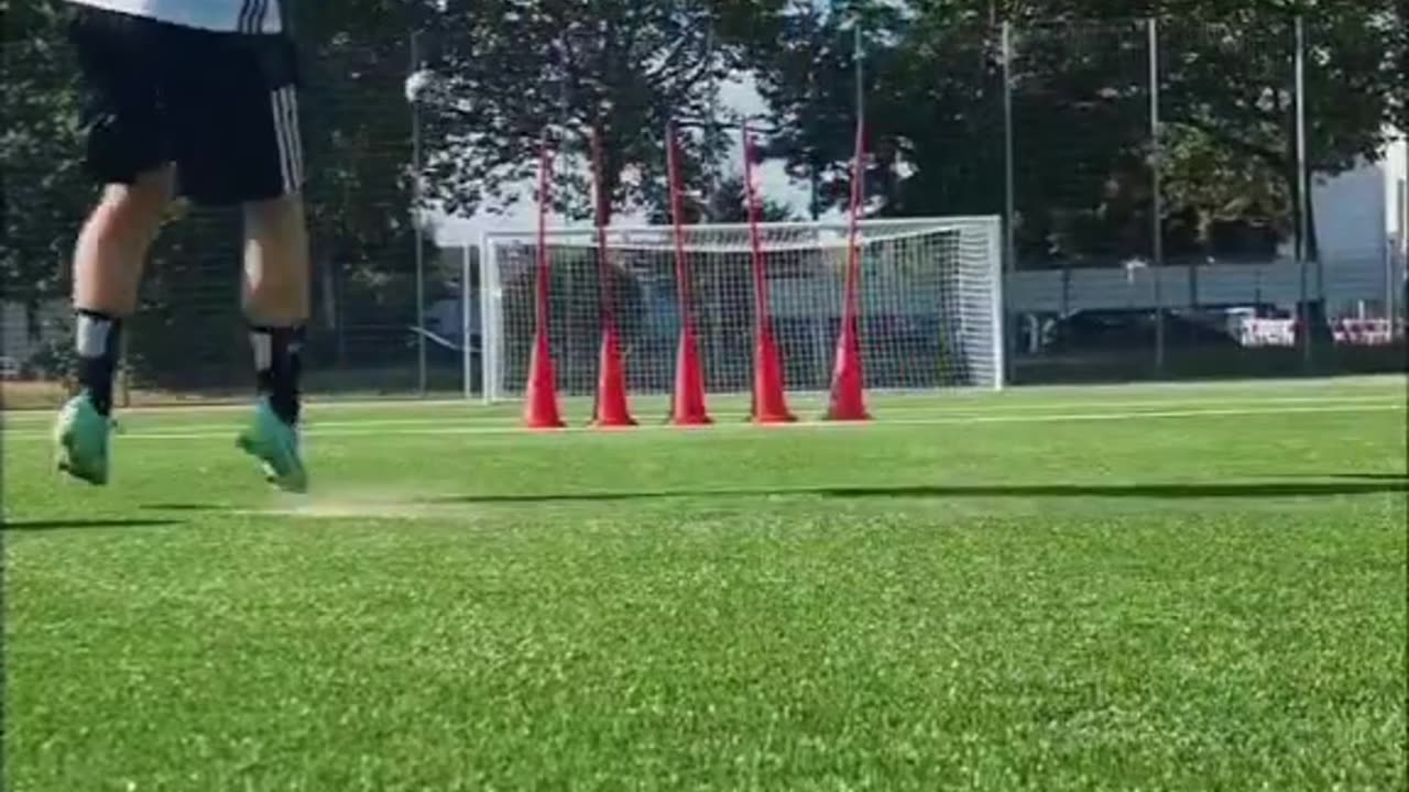 Amazing skills tutorial 👀😎🤞⚽❤️🔥