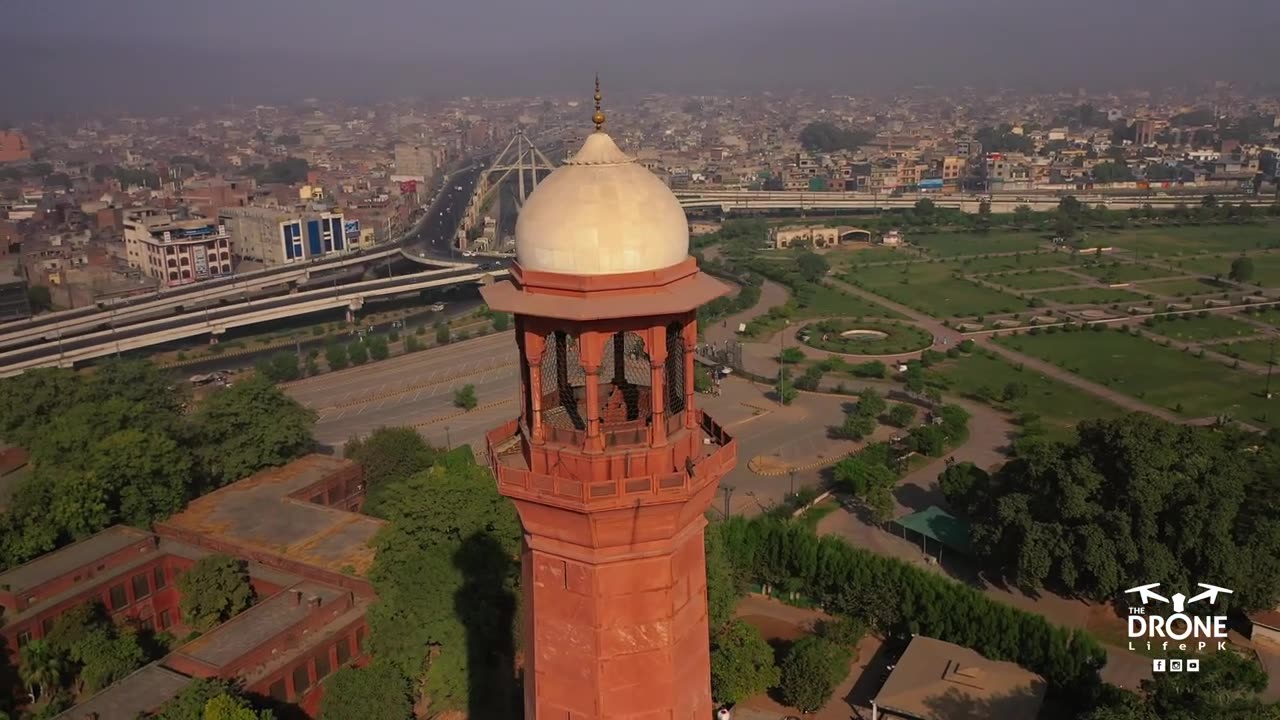 Muguals Empire (Badshahi Mosques) located in Pakistan