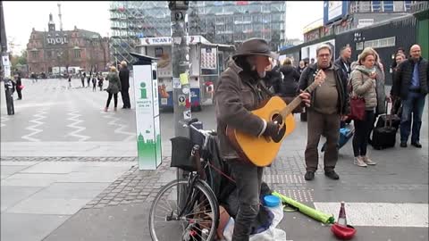 American Street Musician - Pedestrian Street - Copenhagen, Denmark