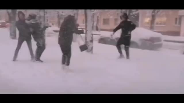 how to get girls attention in winter