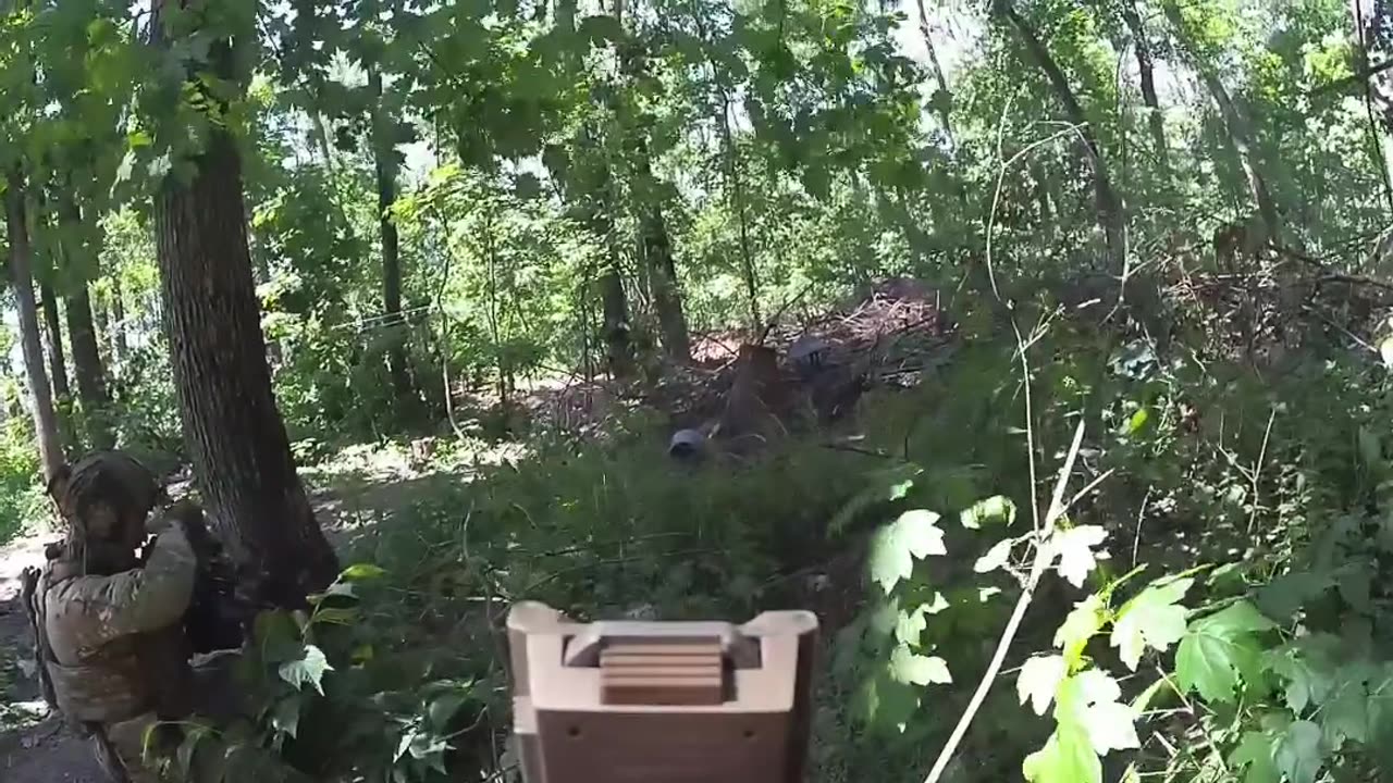 Ukrainian GRU Rapid Response Team Descends on Border Village of Bugruvatka Planting Mines As The Go