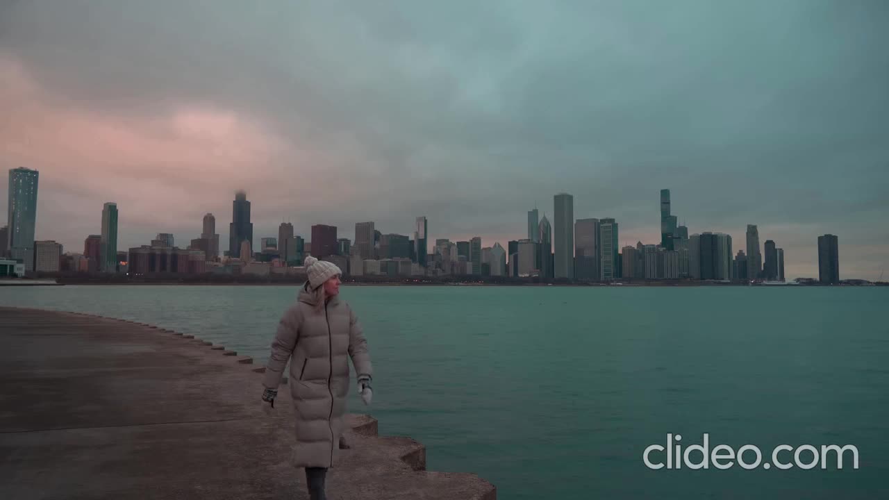 My Solo Trip to Chicago | Holiday Lights & Sightseeing