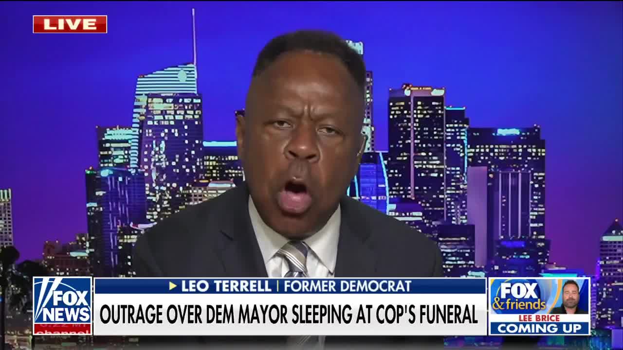 Austin mayor falling asleep during fallen cop memorial ‘shows ultimate disrespect’: Leo Terrell