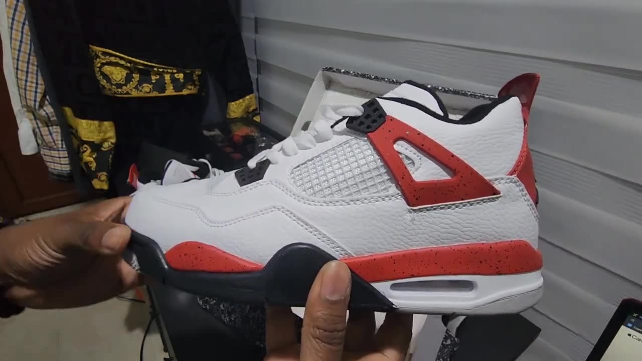 DHGATE BUY REVIEW #1 (JORDAN 4 Retro- Red Cement)