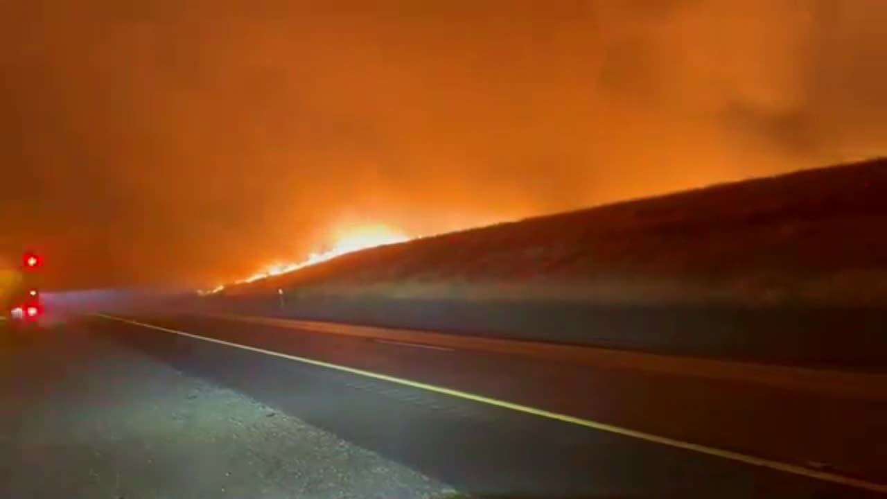 2 firefighters hurt as San Joaquin County grass fire burns