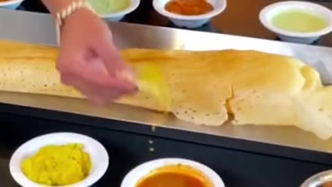 6 ft. DOSA?! eat or pass? 🇮🇳