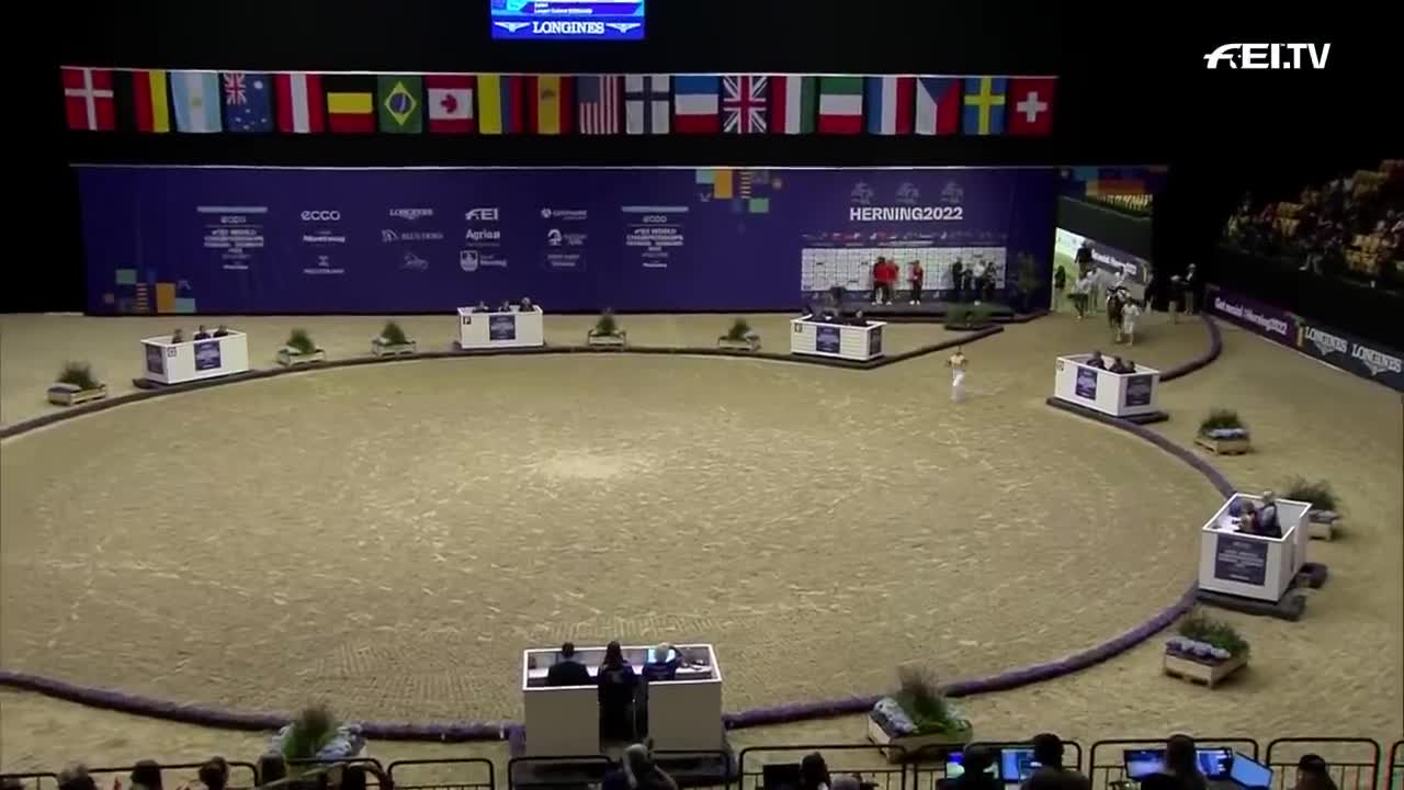 Manon Moutinho is the new WORLD CHAMPION | ECCO FEI World Championships 2022