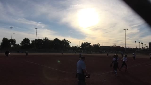 Sophie Kercsmar popout vs Thunder