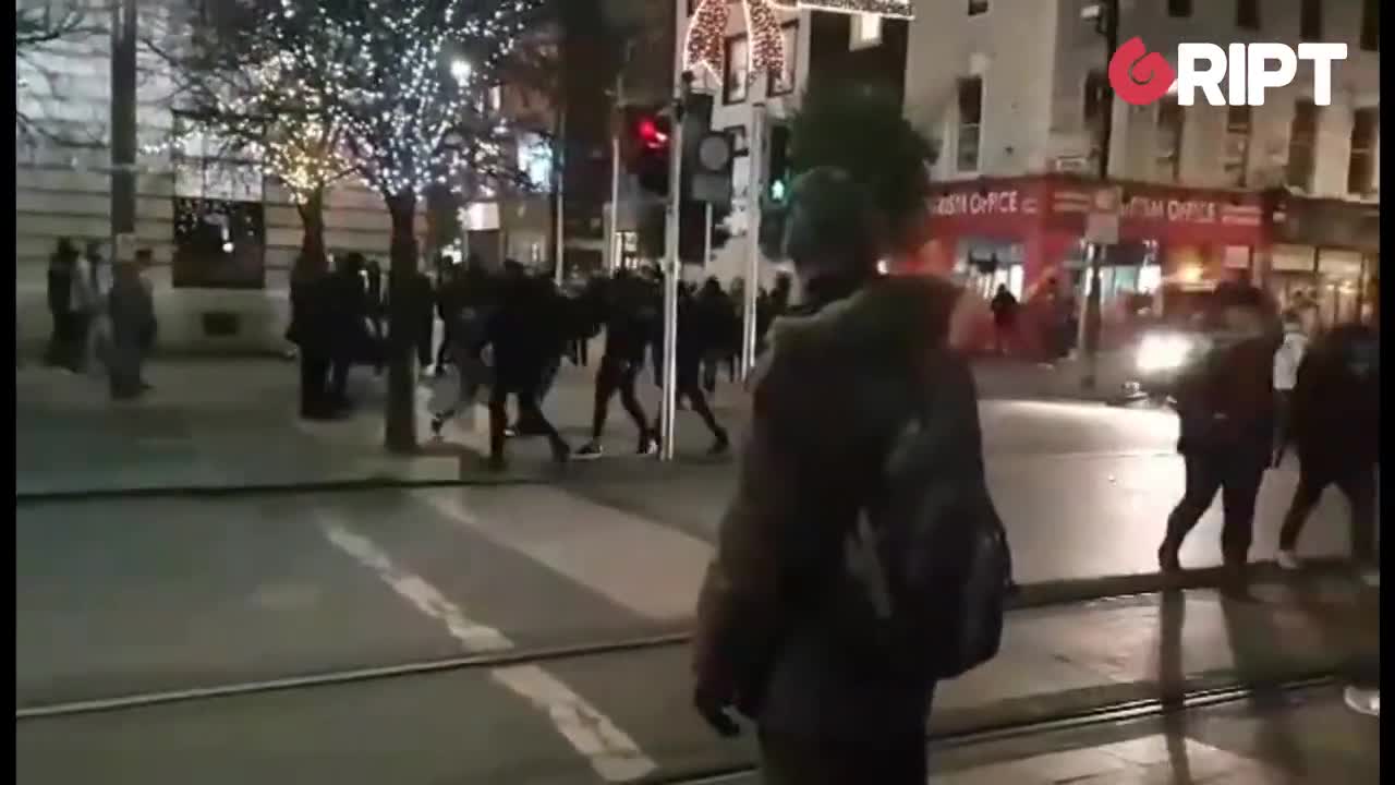 Violent gang punch-up on O'Connell Street terrorises Christmas shoppers