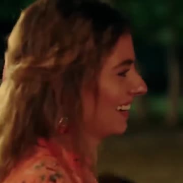 Уделала гопоту