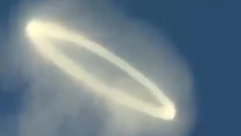 Strange smoke ring in the sky