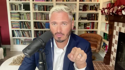 ‘WOKE WARMONGERS!’_ Tulsi HUMILIATES Herself Sucking Up To Trump _ The Kyle Kulinski Show