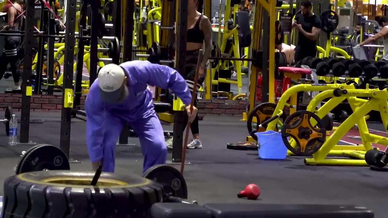 Elite Powerlifter Pretended to be an OLD MAN CLEANER | Anatoly GYM PRANK