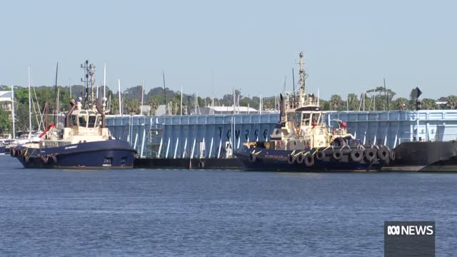 Industrial dispute at Australia's ports threatens exports, deliveries _ ABC News