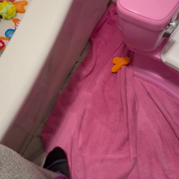 I obviously couldn’t film her but her laugh was too cute not to catch it.