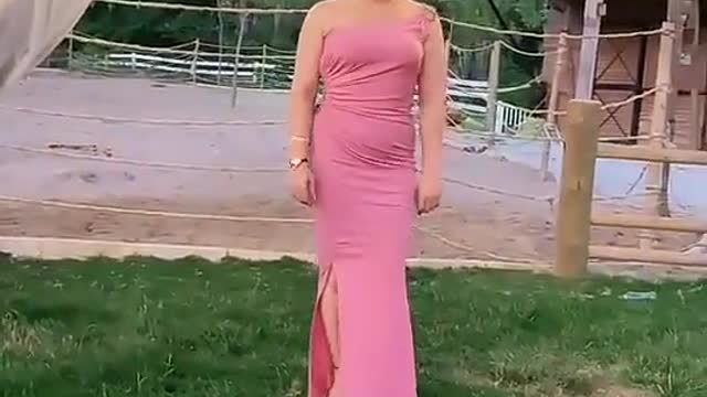 hot girls,hot video,hot girl,hot girl nerd guy