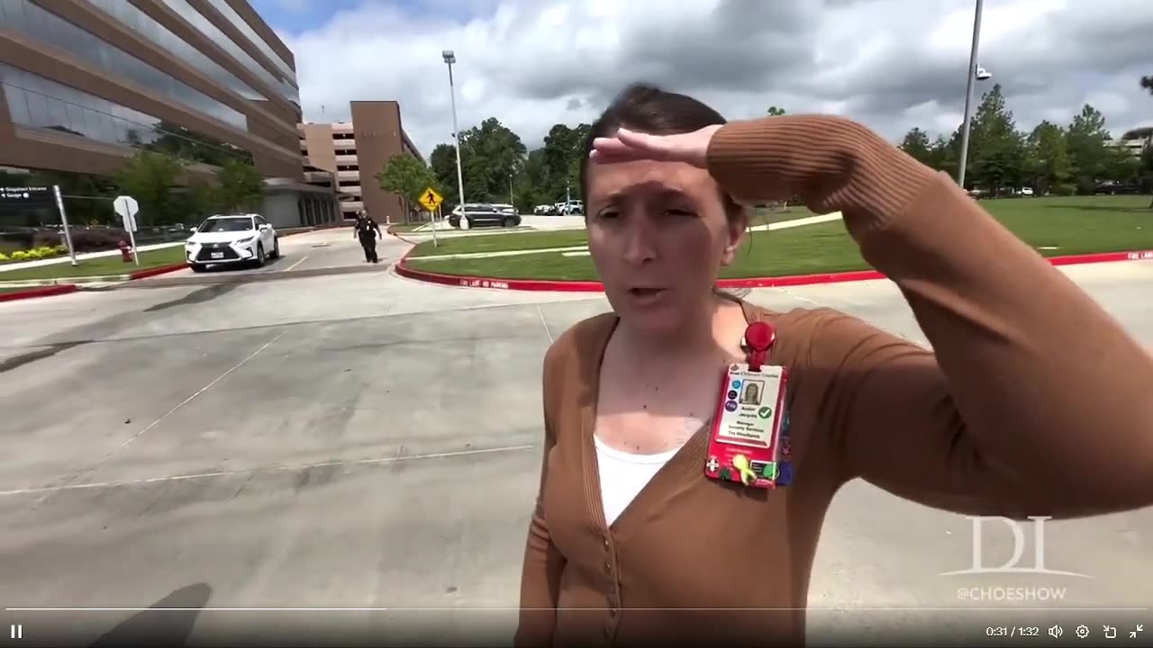 TẠI SAO GIÁM ĐỐC ĐIỀU HÀNH MARK WALLACE LẠI SỢ HÃI?