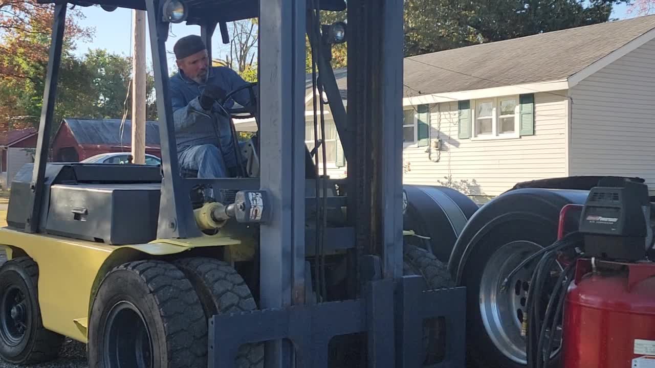 PREPARING TO GO DOWN TO THE TRAILER