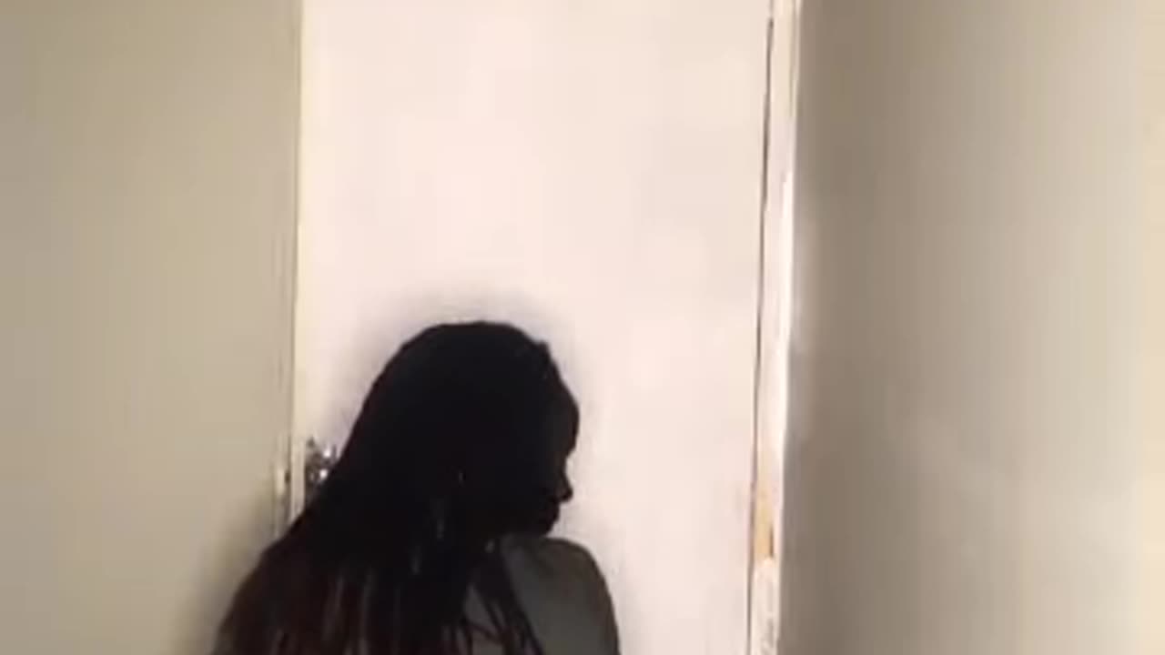 Twerking is what she like.