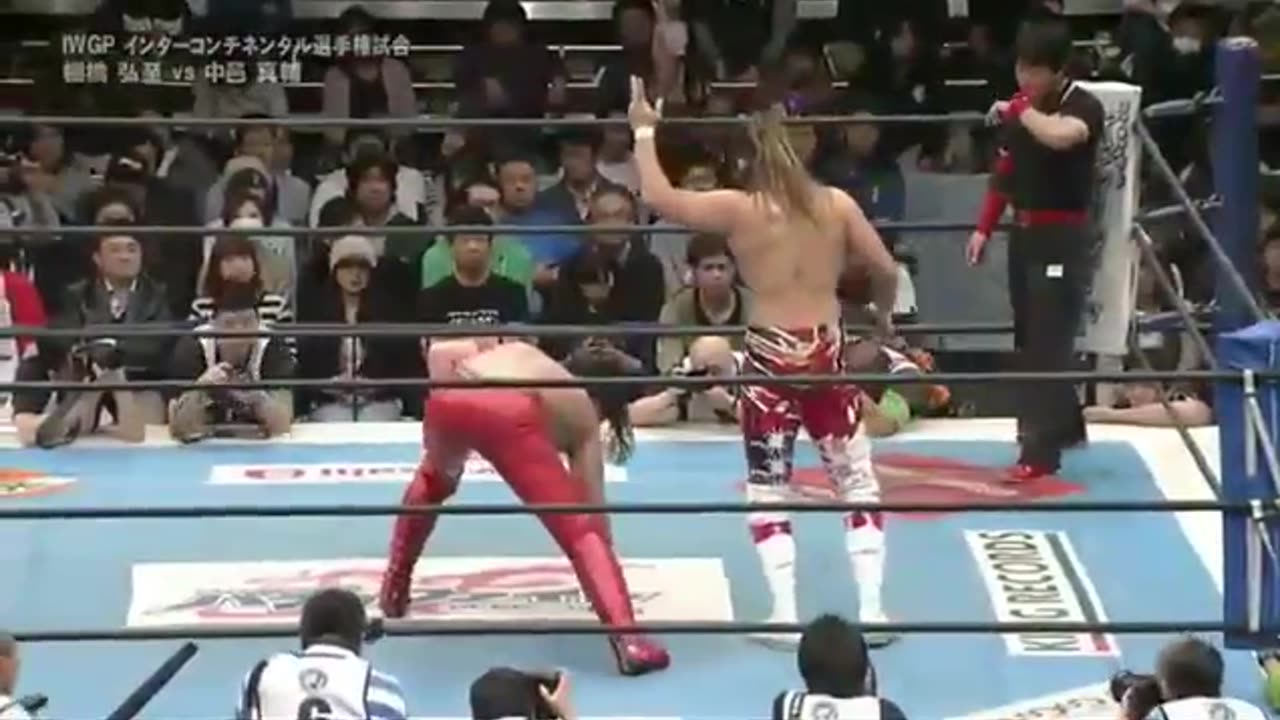 (2014.01.04) Shinsuke Nakamura vs Hiroshi Tanahashi - Pro Wrestling