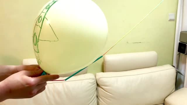 Balloon Rocket that can FLY! Super Easy and Fun!