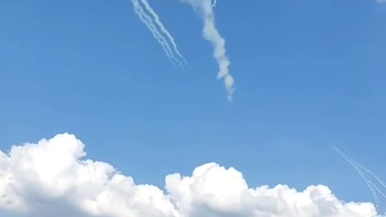 Ukrainian pilots fearlessly on the front line!!!