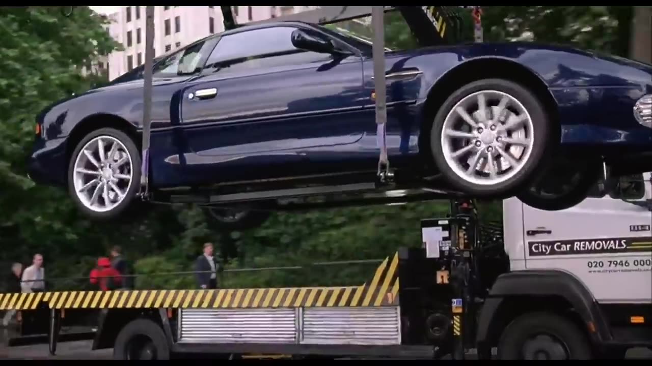 Car CHASE Johnny English Funny Clips Mr Bean Official Mr Bean