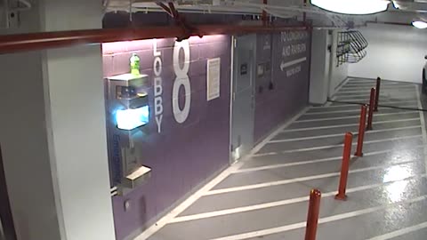 3048RHOBG3Lobby8ECB_2021-01-05_00h00min01s340ms.mp4