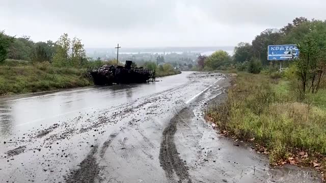 Ukrainians return to liberated village by boat
