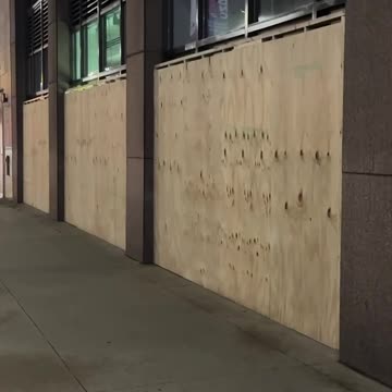 Chicago Boards Up over Fears of Protests at DNC