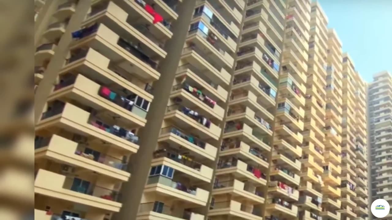 Gaur City Resale 2/3 BHK Residential Apartments