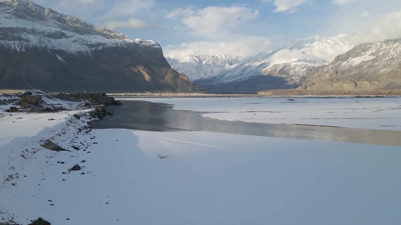 Skardu in winter snow