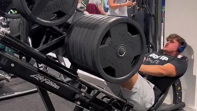 1280lbs 580KG Legpress Pr…😳🤯💯 #Fitness #legpress #pr #foryoupage #viralstuff