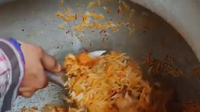 BEST HYDERABADI BIRYANI IN DELHI || CHICKEN BIRYANI