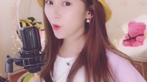 美女热舞