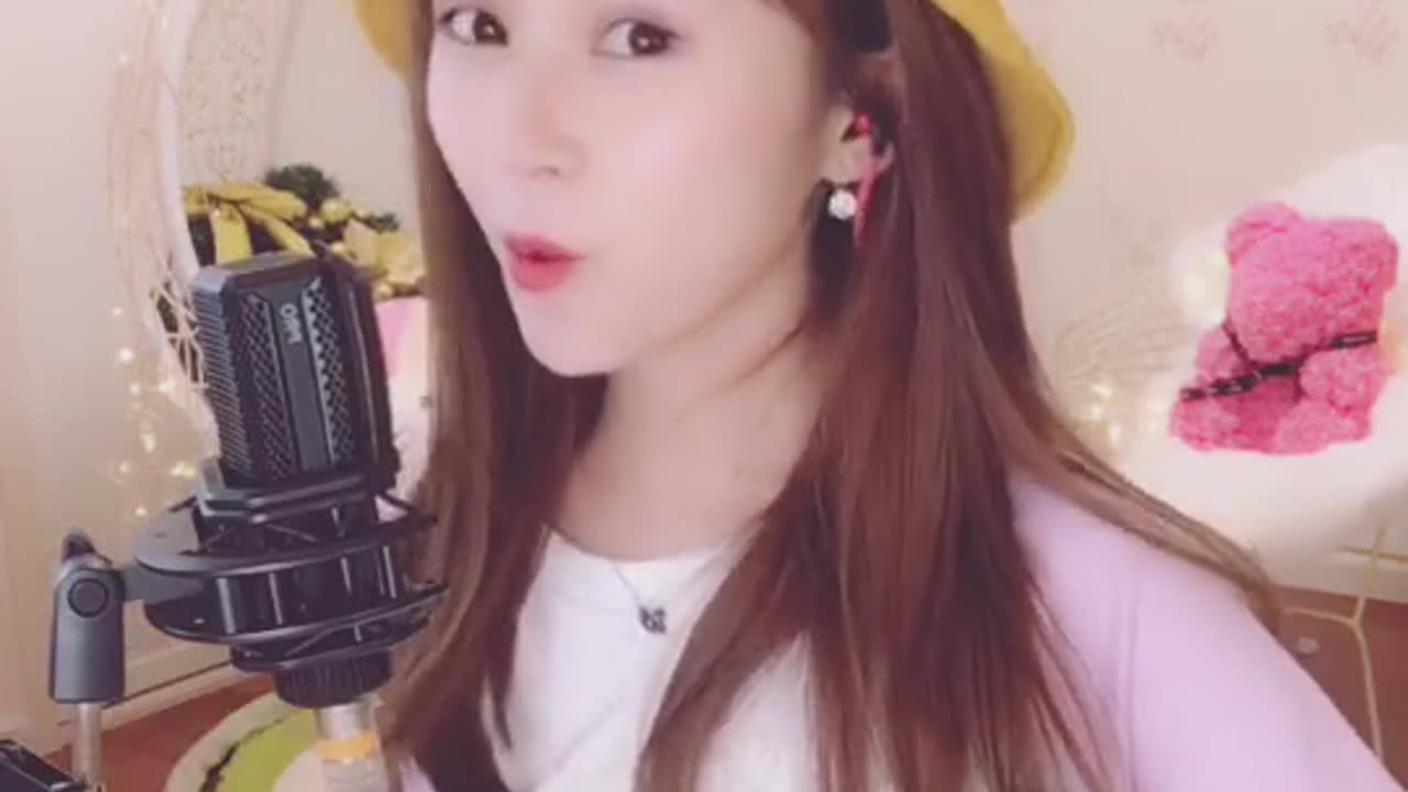 美女热舞